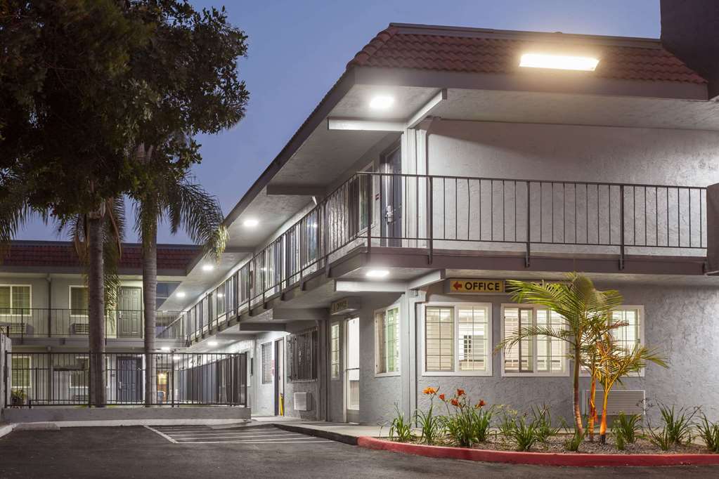 Studio 6 Suites San Ysidro, Ca -San Diego South Bay,San Diego County>>San Diego,3 star