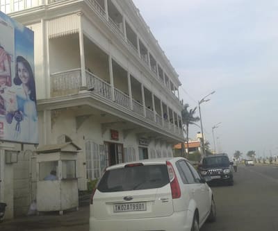 Ajantha Beach Guest House,1-A1 Bazar Saint Laurent Street,Beach Road,Puducherry 605001,3 star