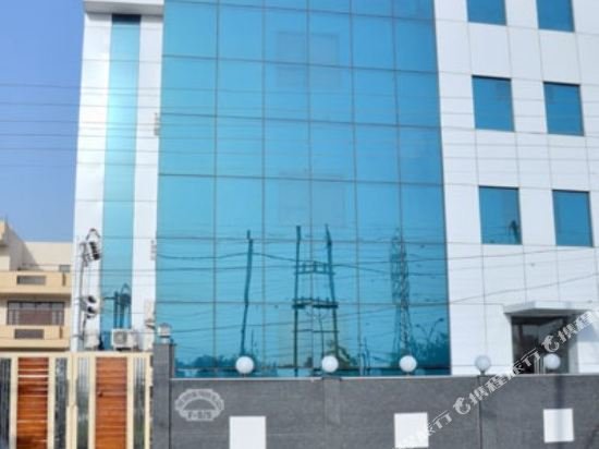 The Royal Nest,Shahdara,2 star