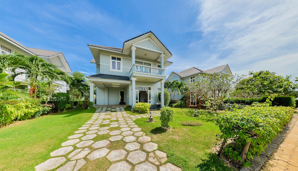 sea links beach villa