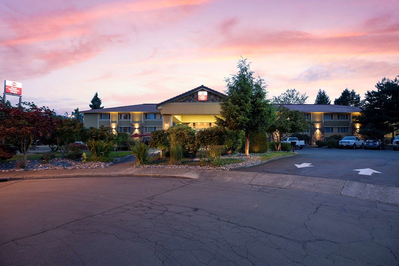 Best Western Plus Parkway Inn,Wilsonville>>Portland,2.5 star