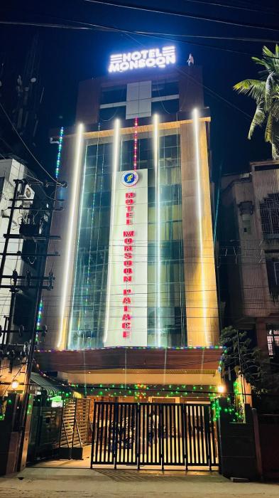 Hotel Monsoon Palace,Panbazar,3 star