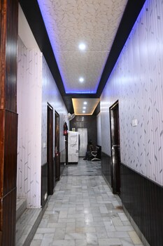 Hotel Barahdari,,3 star