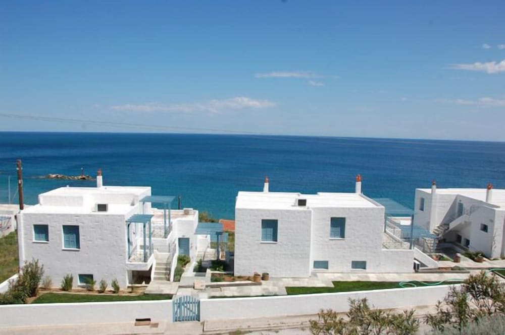 Antigoni Studios,Near Brooke Square,2 star