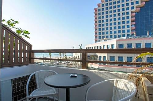 liber seashore suites