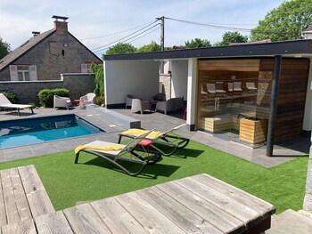 Le Presbytère De Sautour,Charleroi>>Beauraing,3 star