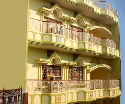 Sheetal Homestay,Pandeypur,3 star