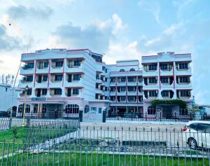 Hotel Sagarpriya,,3 star