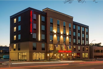 Hampton Inn & Suites Minneapolis University Area,Hennepin County>>Downtown Minneapolis,3 star