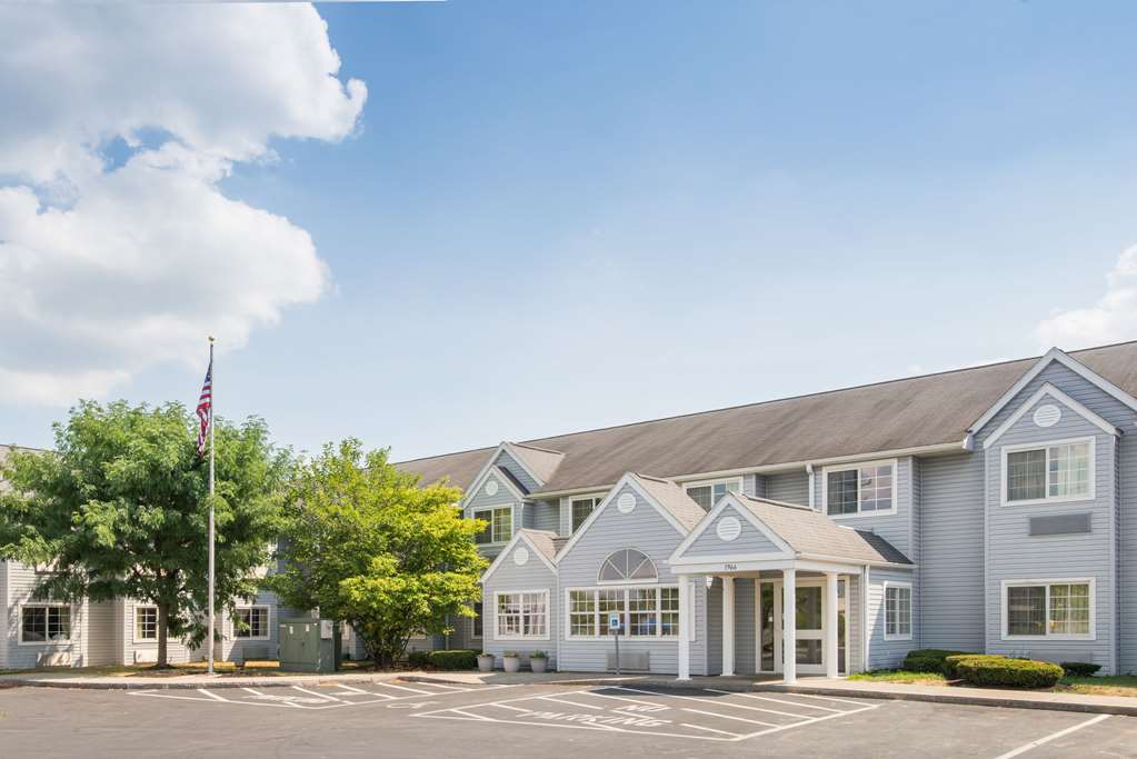 Microtel Inn & Suites By Wyndham Seneca Falls,Seneca Falls>>New York,2 star