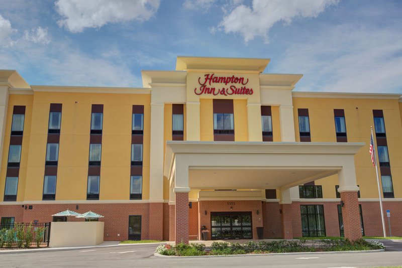 Hampton Inn & Suites Tampa Busch Gardens Area,Sulphur Springs>>Hillsborough County,3 star