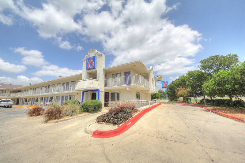 motel 6 san antonio tx fiesta