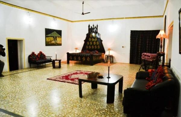 Roopangarh Fort,,3 star