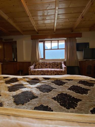 room-image