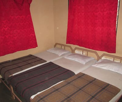 Hotel Laxminarayan ,Near Temple,3 star