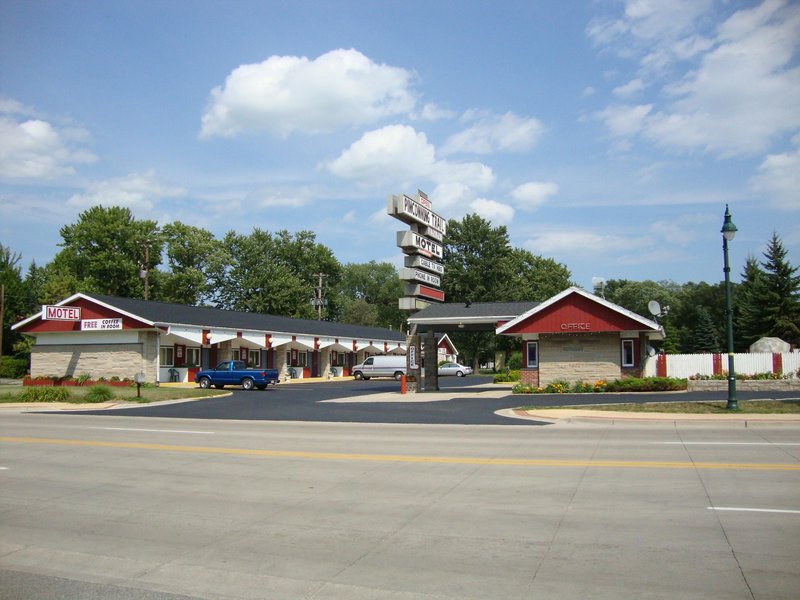 Pinconning Trail Inn Motel,Essexville>>Auburn,2.5 star