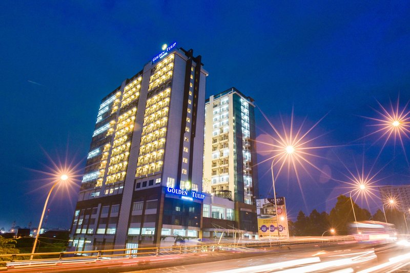 Golden Tulip Essential Tangerang,Tangerang>>Jakarta,3.5 star