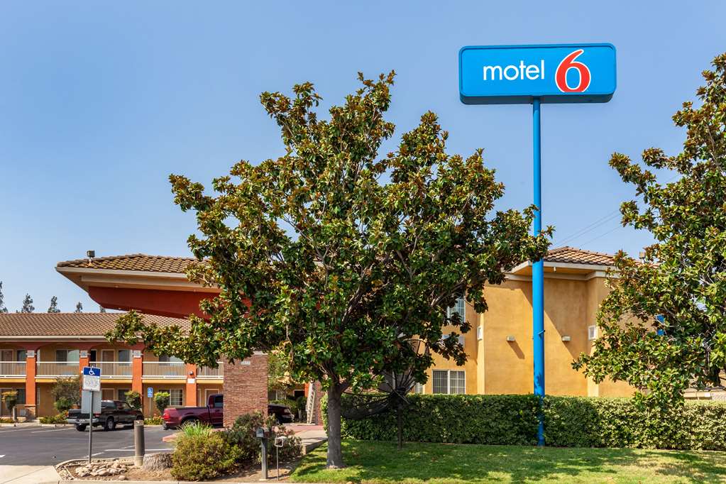 Motel 6,,1 star