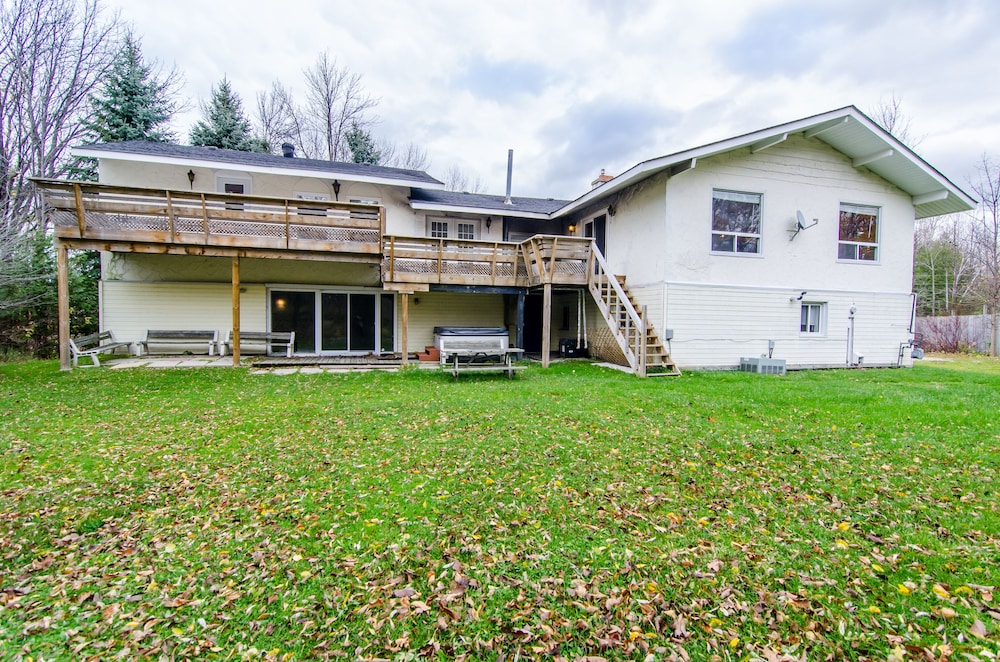 Orchard Run Chalet,Duntroon>>Collingwood,4 star