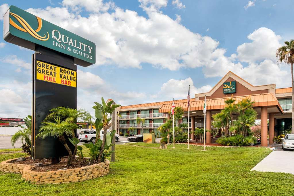 Quality Inn & Suites Tarpon Springs South,Anona>>Anclote Key Preserve State Park,2.5 star