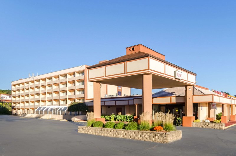 Quality Inn West Springfield,Springfield>>Hampden,2.5 star