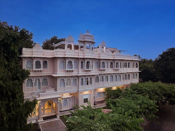 Rampratap Palace By Fateh Collection,Fateh Sagar Lake,3 star