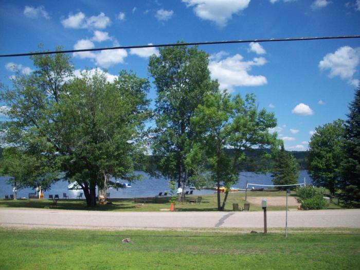 Lakewoods Cottage,Baysville>>Algonquin Highlands,2 star
