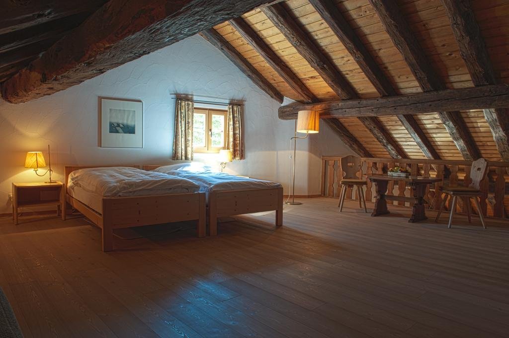 Chesa Michel,St. Moritz>>Bever,3 star