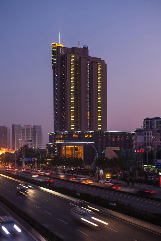 Renaissance Wuhan,Wuhan>>Hubei,4.5 star