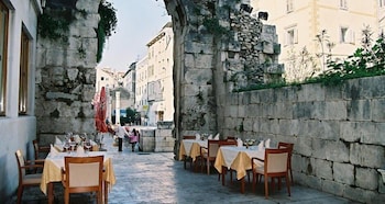 tifani luxury rooms