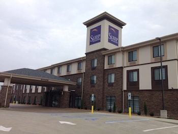 sleep inn and suites ofallon mo technology drive