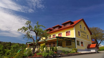 Gasthof Zum Moosmann - Familie Pachernigg,In A Rural Location,3 star