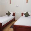 Traveller's Home Hotel,Kataragama>>Hambantota,3 star