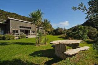 Piha Beachstay - Hostel