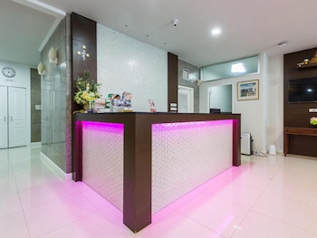 The Step Sathon,87 South Sathorn Rd.,3 star
