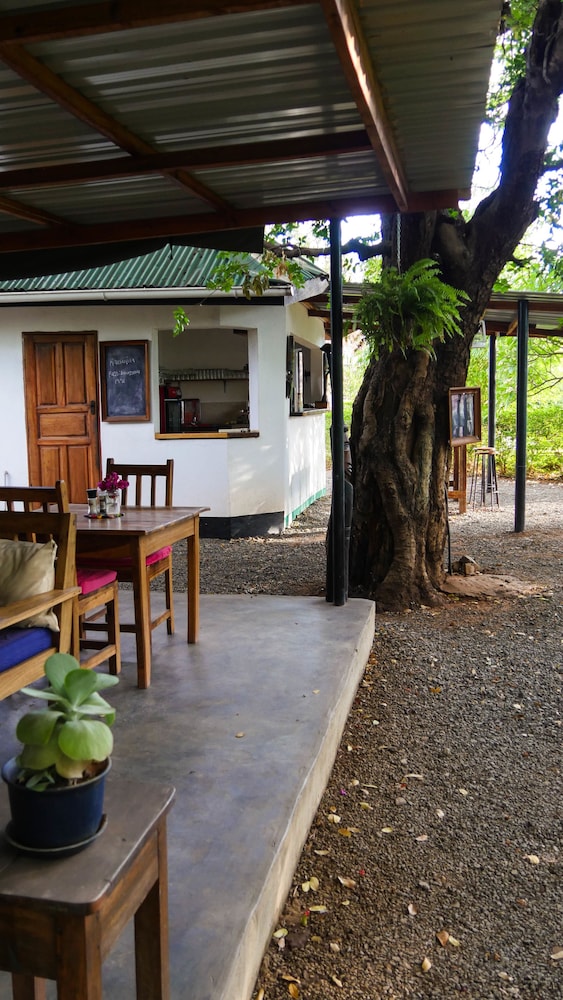 kamunjila lodge