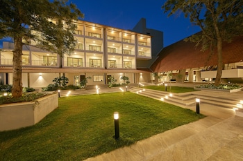 Signature Club Resort,Kempegowda International Airport Road,4 star