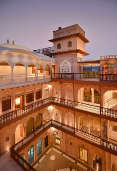Haveli Dharampura,Chandani Chowk,4 star