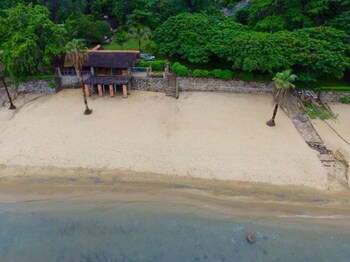 Nkhudzi Beach Lodge,Mangochi>>Cape Maclear,2.5 star