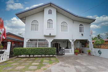 Airport Inn,Near Eco Park,3.5 star