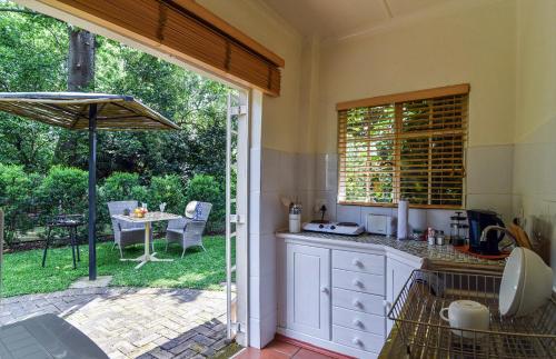 Random Harvest Country Cottages,Johannesburg>>Gauteng,4 star