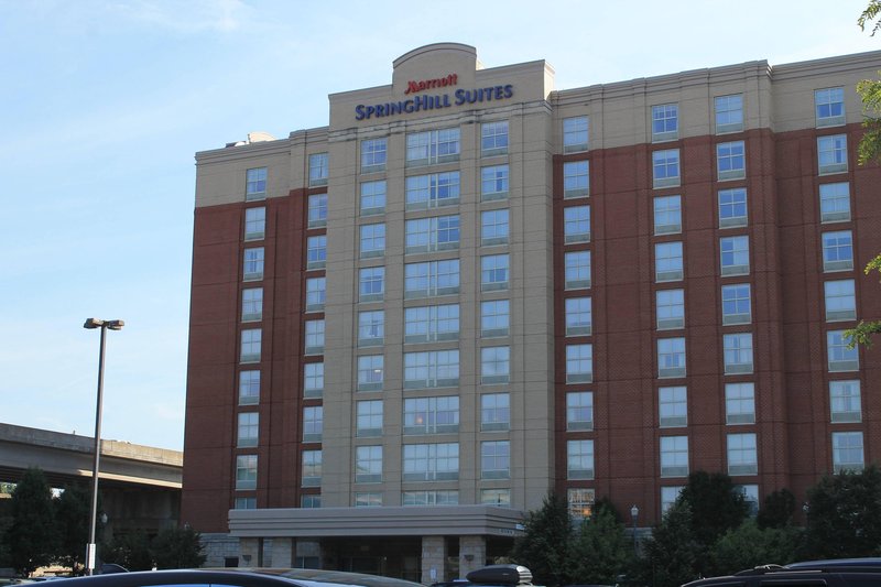 springhill suites pittsburgh north shore