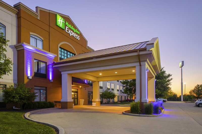 holiday inn express bloomington west by ihg