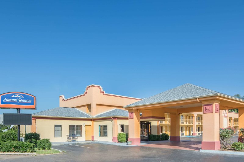 Howard Johnson By Wyndham Vicksburg,Near Vicksburg Theatre Guildâ€™S Parkside Playhouse,2 star