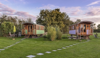 Les Roulottes De La Brauderie,Brissarthe>>Angers,3 star