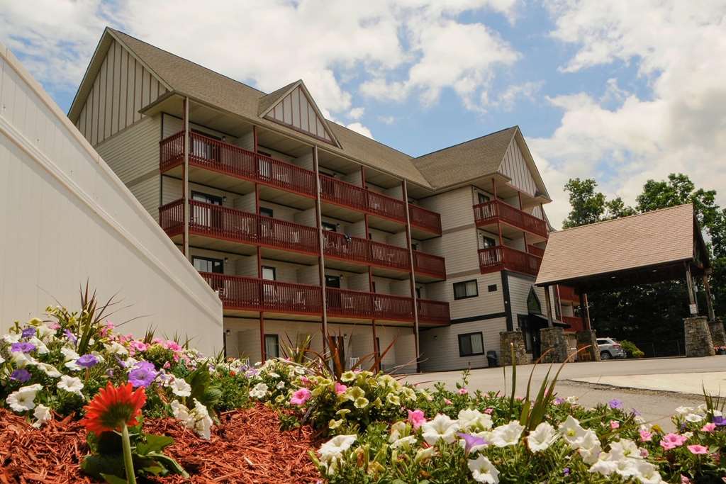 Days Inn By Wyndham Waynesville Nc,Lake Junaluska>>Cherokee,2 star