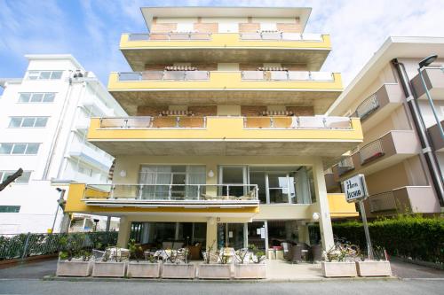 Hotel Ischia,Marebello>>Emilia-Romagna,2 star