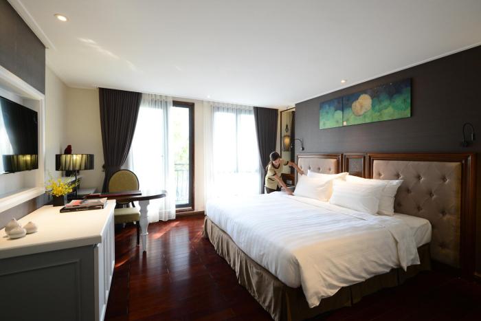 the chi boutique hotel