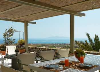 Afoura Houses By K&K,Fira>>Exo Gonia,3 star