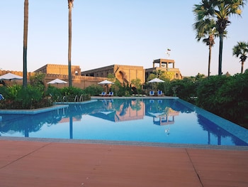 Famous Hotel Bagan,In Nyaung-U,3 star